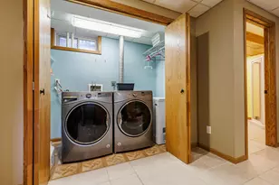 304 Heather Pl, Holmen, WI 54636 - Photo 16