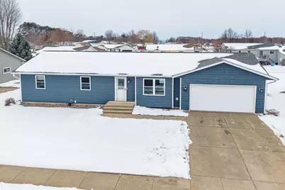 304  Heather Pl, Holmen, WI 54636 - Photo 2