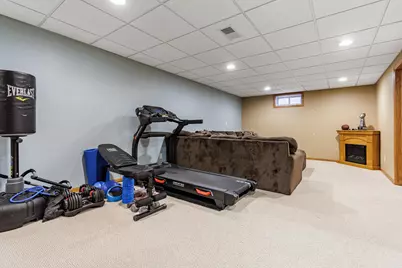 304  Heather Pl, Holmen, WI 54636 - Photo 20