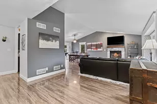 W310S2748 Wild Rose Ln, Genesee, WI 53188 - Photo 4