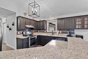 W310S2748 Wild Rose Ln, Genesee, WI 53188 - Photo 10