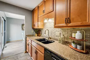 6540 N Bourbon St, Milwaukee, WI 53224 - Photo 14