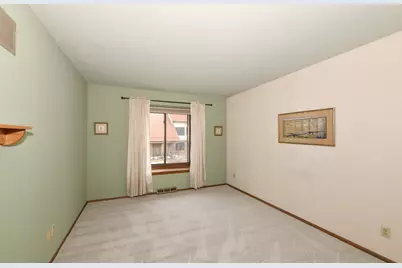 9632 W Bradley Rd, Milwaukee, WI 53224 - Photo 10