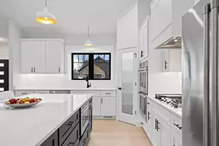 1620 Prestwick Dr, Geneva, WI 53147 - Photo 10