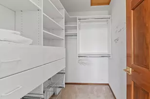 14220 W North Oak Blvd, New Berlin, WI 53151 - Photo 24