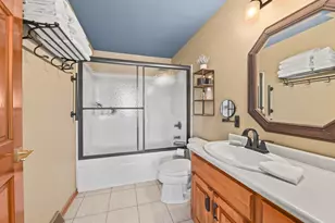 14220 W North Oak Blvd, New Berlin, WI 53151 - Photo 20