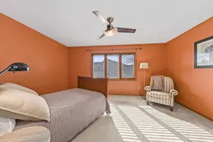 14220 W North Oak Blvd, New Berlin, WI 53151 - Photo 16