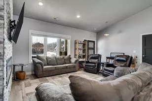 812 Bridle Ln, La Crescent, MN 55947 - Photo 8