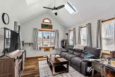 631 S 32nd St, Manitowoc, WI 54220 - Photo 12