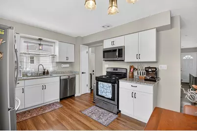 3138  Barbara Dr, Racine, WI 53404 - Photo 10