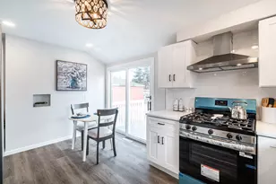 8600 W Crossfield Ave, Milwaukee, WI 53225 - Photo 8