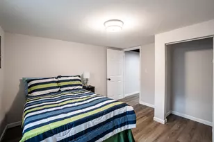 8600 W Crossfield Ave, Milwaukee, WI 53225 - Photo 26