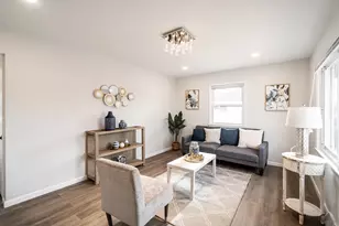 8600 W Crossfield Ave, Milwaukee, WI 53225 - Photo 10