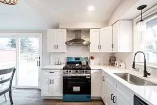 8600 W Crossfield Ave, Milwaukee, WI 53225 - Photo 4