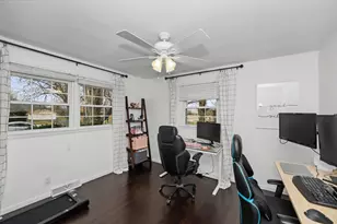 330 Kossow Rd, Brookfield, WI 53186 - Photo 18