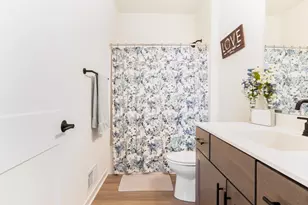 N174W20632 Laurel Springs Cir, Jackson, WI 53037 - Photo 20