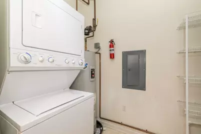 1925 N Water St #301, Milwaukee, WI 53202 - Photo 12