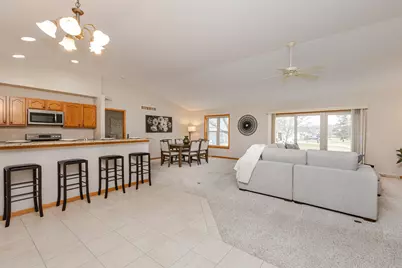 8422  Virginia Cir, Racine, WI 53185 - Photo 6