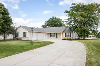 8422  Virginia Cir, Racine, WI 53185 - Photo 4