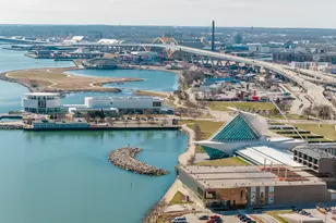 1028 E Juneau Ave, Milwaukee, WI 53202 - Photo 26