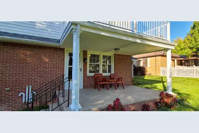 9715 W Wisconsin Ave, Wauwatosa, WI 53226 - Photo 12