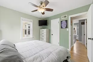 7637 Eagle St, Wauwatosa, WI 53213 - Photo 10