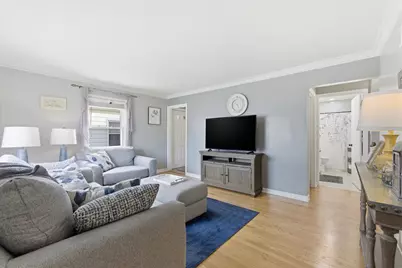 7637  Eagle St, Wauwatosa, WI 53213 - Photo 4