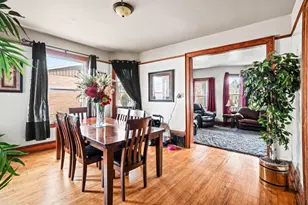 1712 E Park Pl, Milwaukee, WI 53211 - Photo 8