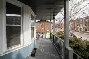 1712 E Park Pl, Milwaukee, WI 53211 - Photo 4