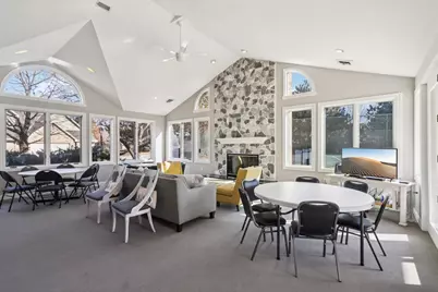 W240N2192  Dorchester Dr #10A, Pewaukee, WI 53072 - Photo 24