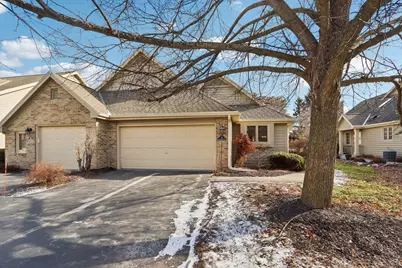 W240N2192  Dorchester Dr #10A, Pewaukee, WI 53072 - Photo 1