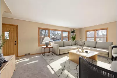 341  5th Ave, Onalaska, WI 54650 - Photo 2