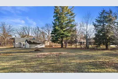 S67W18711  Emerald Dr, Muskego, WI 53150 - Photo 6