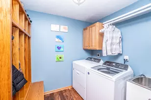 731 Hidden View Ct, Slinger, WI 53086 - Photo 10