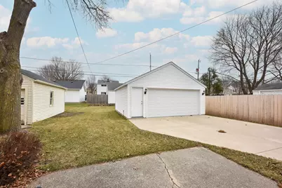 5312 N Bay Ridge Ave, Whitefish Bay, WI 53217 - Photo 24