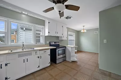 2538 S 75th St, West Allis, WI 53219 - Photo 28