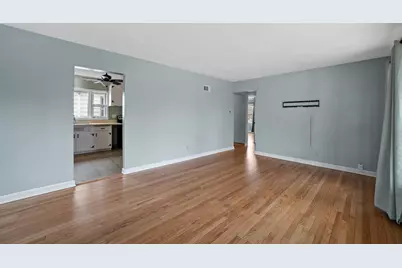 2538 S 75th St, West Allis, WI 53219 - Photo 2