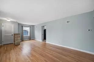 2538 S 75th St, West Allis, WI 53219 - Photo 8