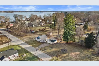 S67W18711  Emerald Dr, Muskego, WI 53150 - Photo 6