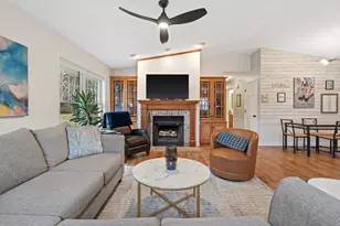 8109 S Forest Meadows Dr, Franklin, WI 53132 - Photo 10