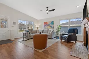 8109 S Forest Meadows Dr, Franklin, WI 53132 - Photo 14