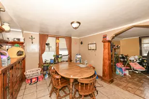 2523 W Maple St, Milwaukee, WI 53204 - Photo 16