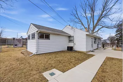195 W Warnimont Ave, Milwaukee, WI 53207 - Photo 28