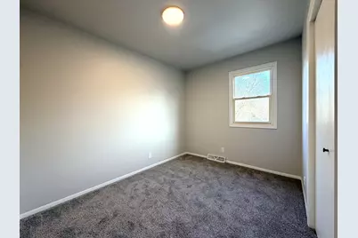 234  Wolf Dr, Dousman, WI 53118 - Photo 10