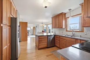 269 Brian Ct, Port Washington, WI 53074 - Photo 8