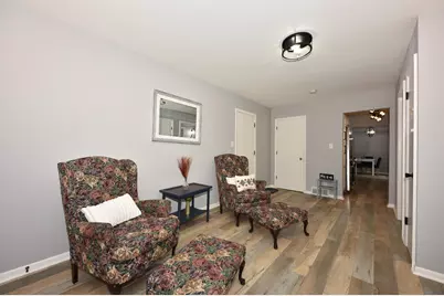 N28W24239  Watertown Rd, Pewaukee, WI 53072 - Photo 12