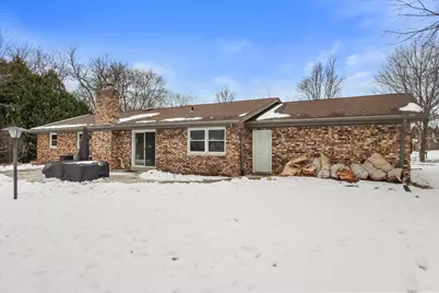 2509  Algoma Ter, Waukesha, WI 53188 - Photo 24