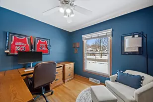 2509 Algoma Terrace, Waukesha, WI 53188 - Photo 2