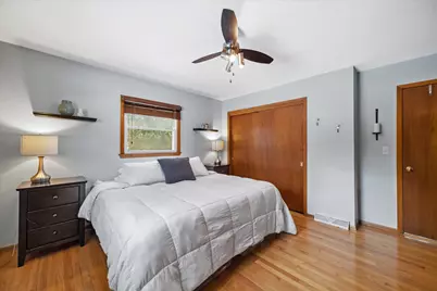 2509  Algoma Ter, Waukesha, WI 53188 - Photo 6
