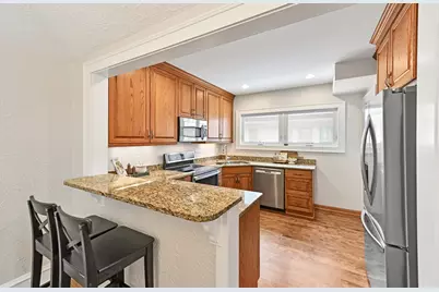 5842 N Bay Ridge Ave, Whitefish Bay, WI 53217 - Photo 12